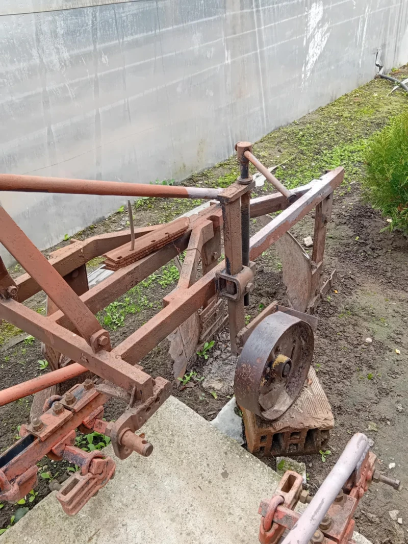 Плуг Друга марка