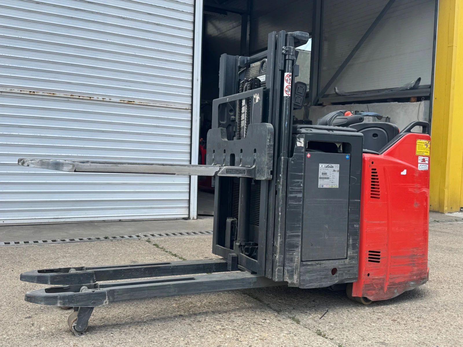 Електрокар Linde D12 SP стакер