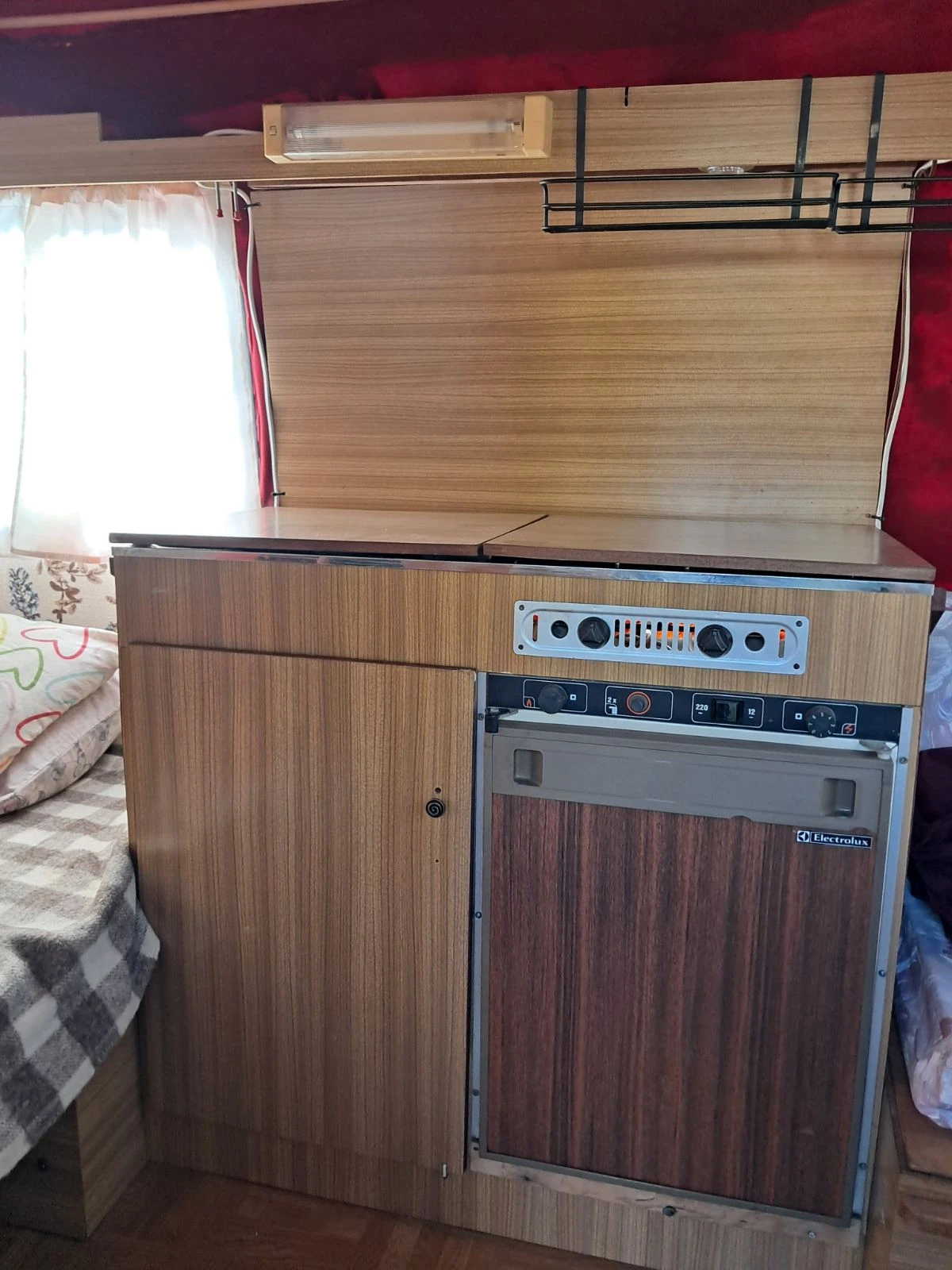 �������� ADRIA | Mobile.bg � ����������� 4