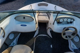 Моторна яхта Four Winns 180 Horizon, снимка 9 - Воден транспорт - 53009663