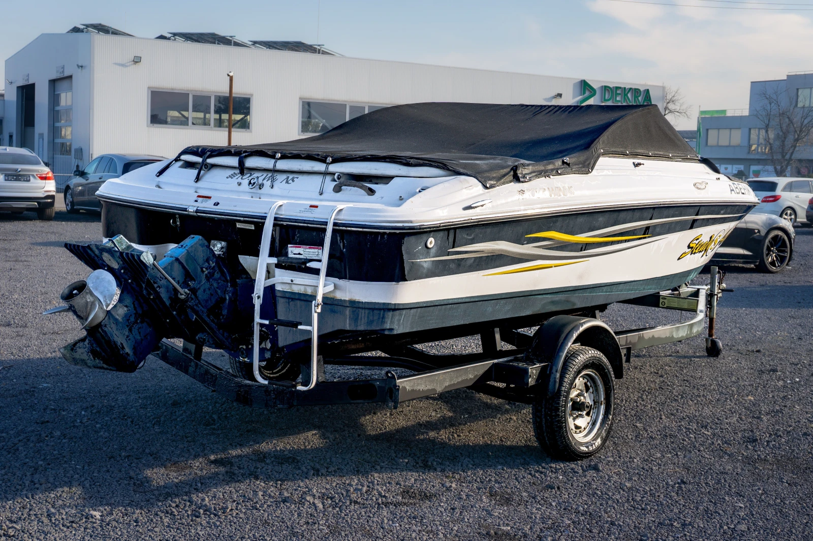 Моторна яхта Four Winns 180 Horizon - изображение 5