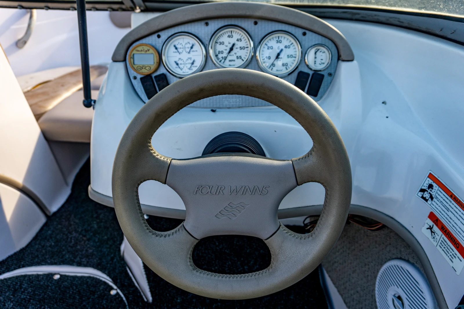 ������� ���� Four Winns 180 Horizon | Mobile.bg � ����������� 13