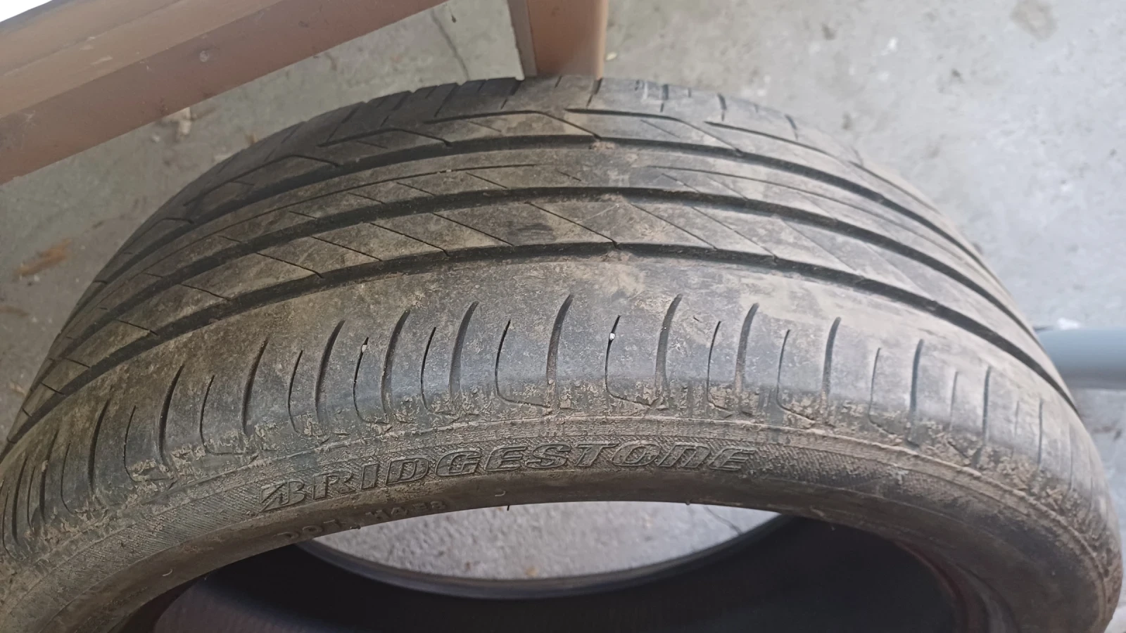 Гуми Летни 225/45R19, снимка 3 - Гуми и джанти - 56120574