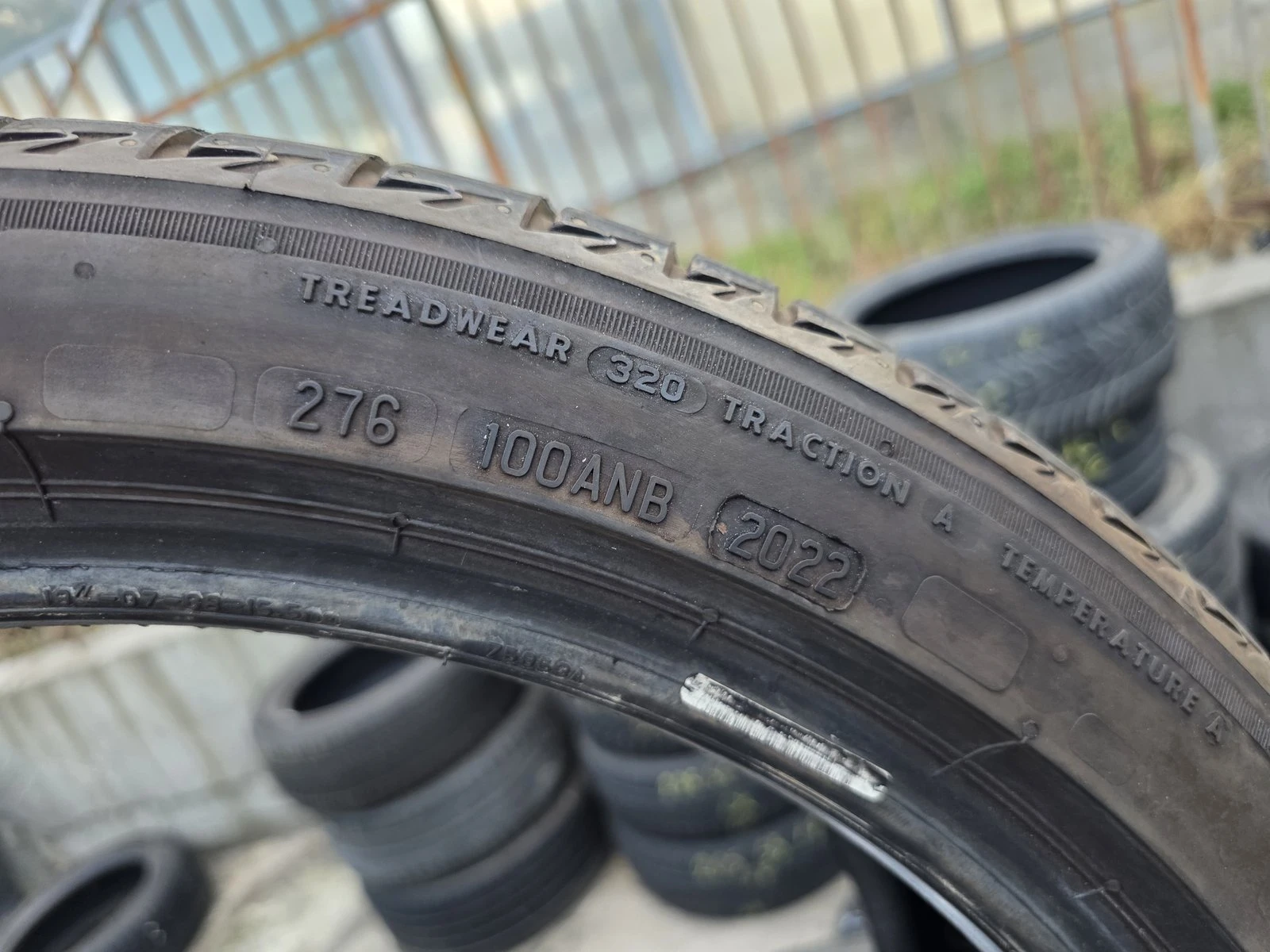 Гуми Летни 245/40R19, снимка 10 - Гуми и джанти - 56731050