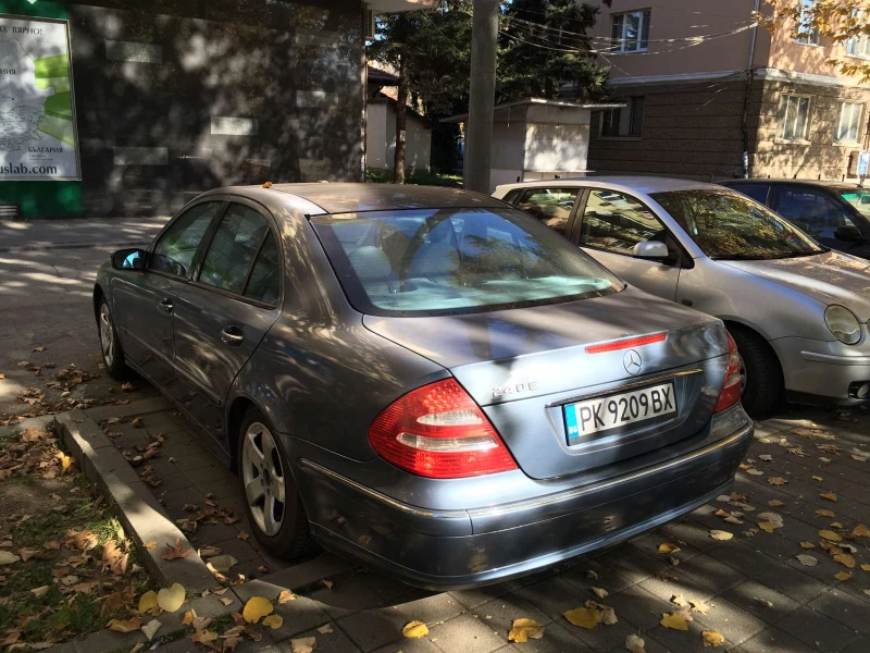 Mercedes-Benz E 240 Бензин Газ, снимка 3 - Автомобили и джипове - 47734455