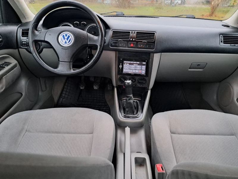 VW Bora 2.0 115, снимка 11 - Автомобили и джипове - 48514662