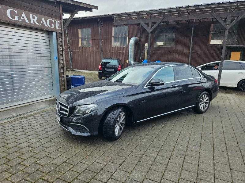 Mercedes-Benz E 220 4 matic, снимка 13 - Автомобили и джипове - 51910179