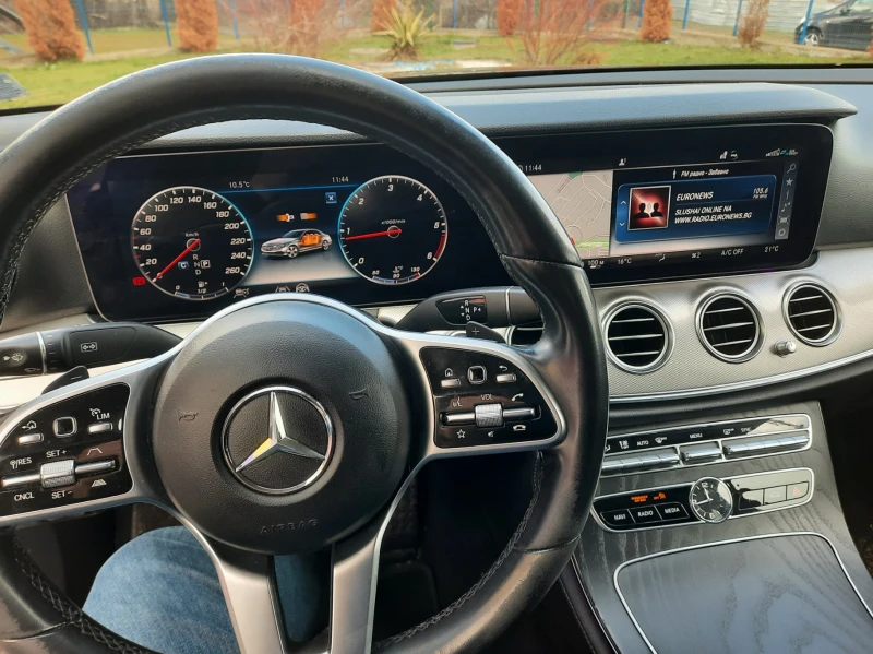 Mercedes-Benz E 220 4 matic, снимка 6 - Автомобили и джипове - 51910179