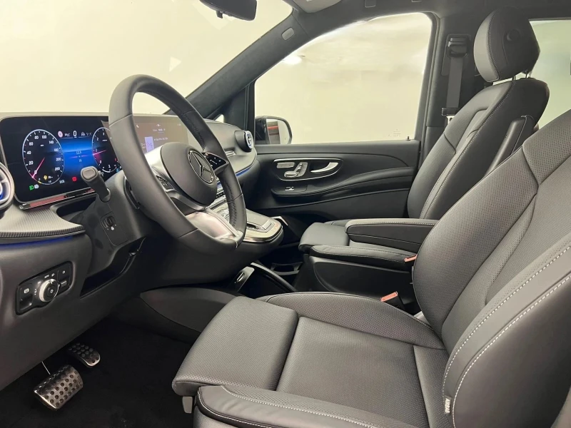 Mercedes-Benz V 300 d EXTRA LANG AMG LUXURY, снимка 4 - Автомобили и джипове - 50469909