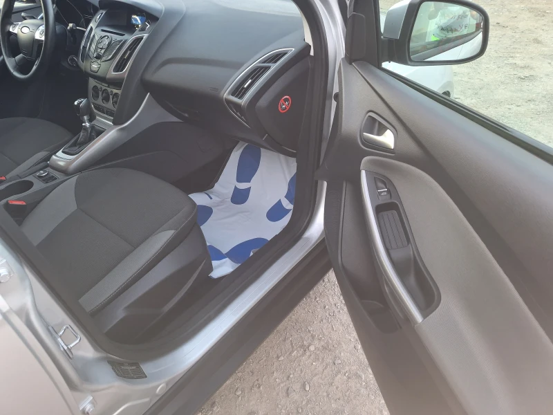 Ford Focus 1.6 tdci, снимка 15 - Автомобили и джипове - 52517590