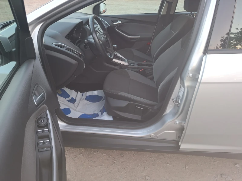 Ford Focus 1.6 tdci, снимка 13 - Автомобили и джипове - 52517590