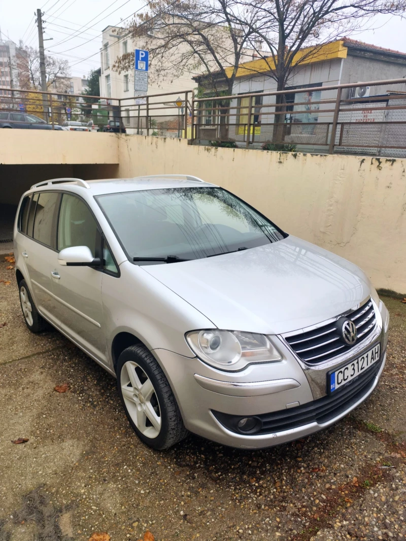 VW Touran 2.0 140 к.с. 6+ 1 , снимка 2 - Автомобили и джипове - 52512199