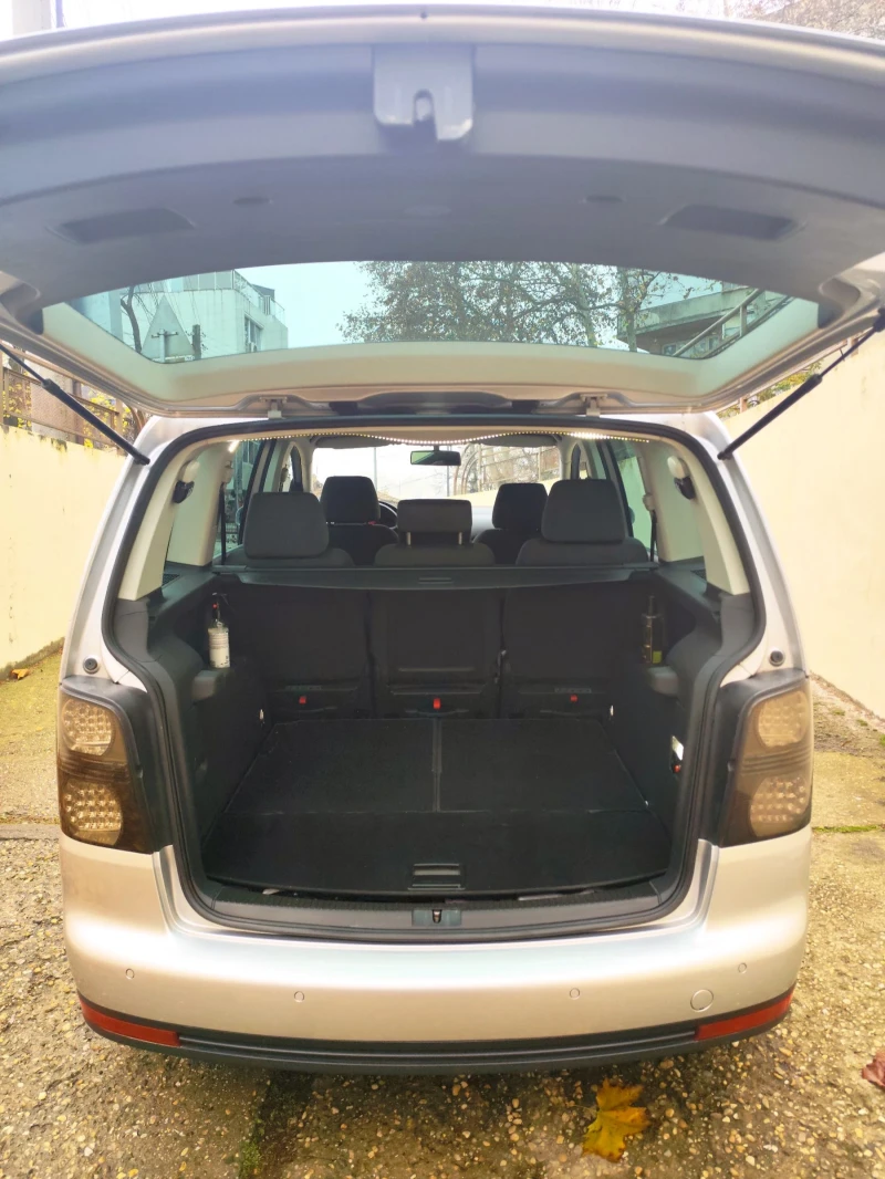 VW Touran 2.0 140 к.с. 6+ 1 , снимка 4 - Автомобили и джипове - 52512199