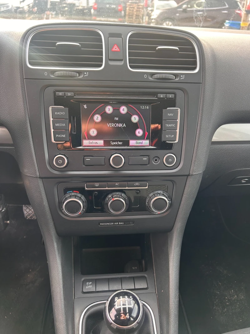 VW Golf 1.6i NAVI EURO 5, снимка 12 - Автомобили и джипове - 52726900