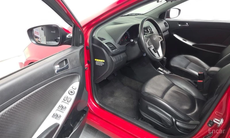 Hyundai Accent, снимка 11 - Автомобили и джипове - 53179947