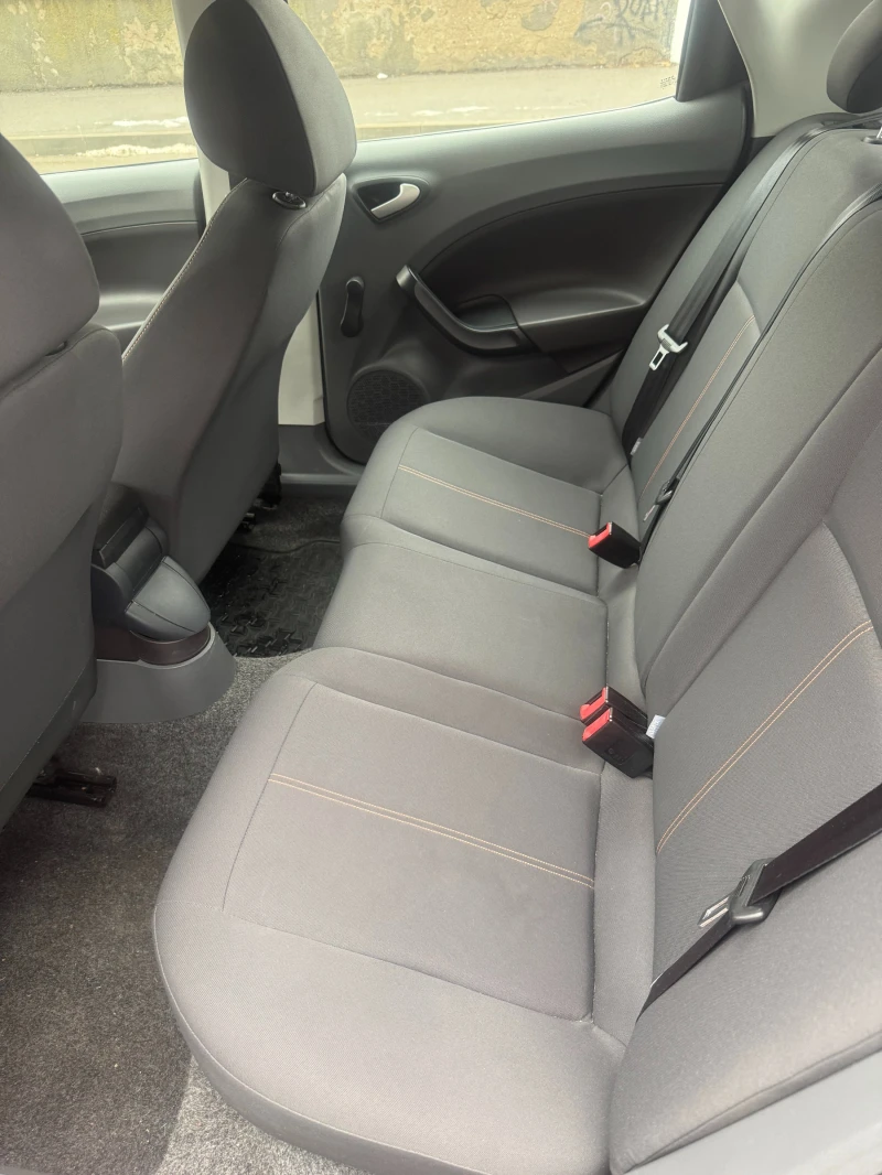 Seat Ibiza, снимка 11 - Автомобили и джипове - 53396050