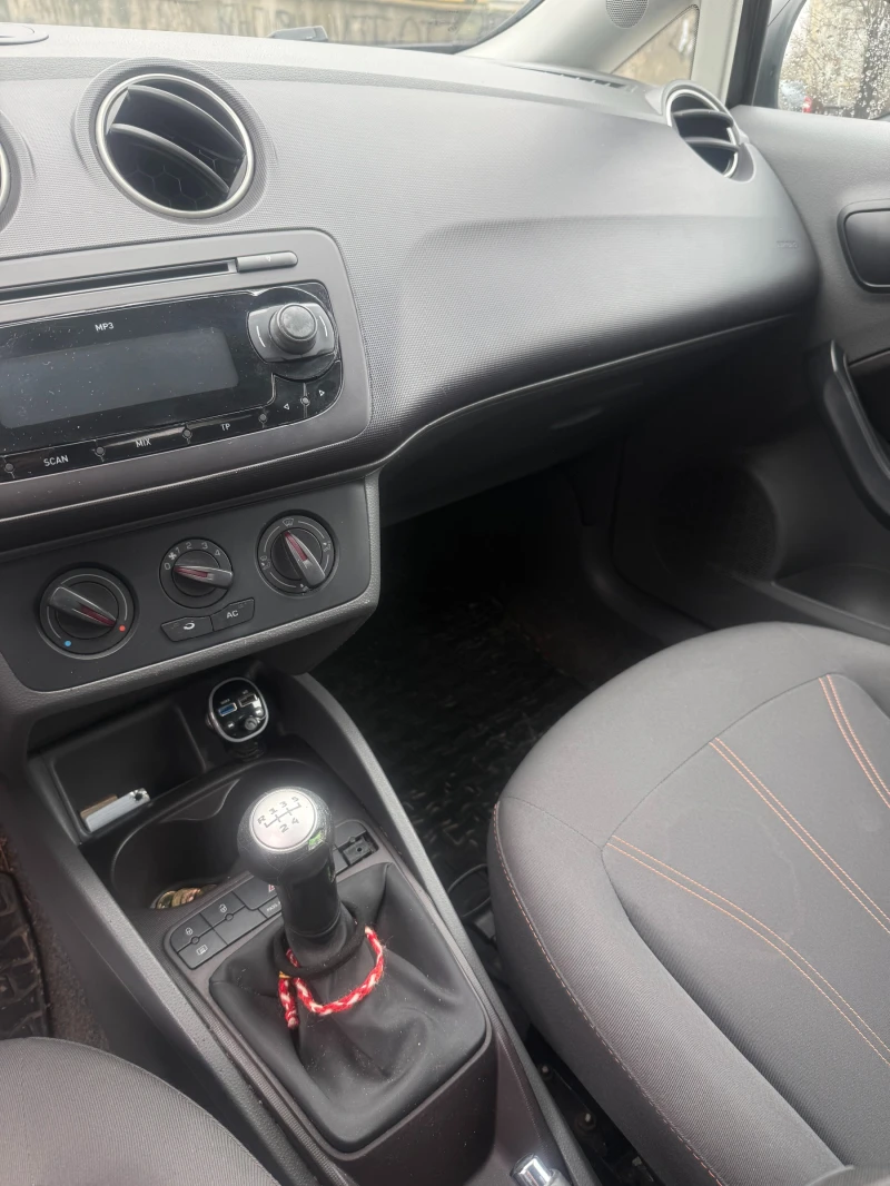 Seat Ibiza, снимка 9 - Автомобили и джипове - 53396050