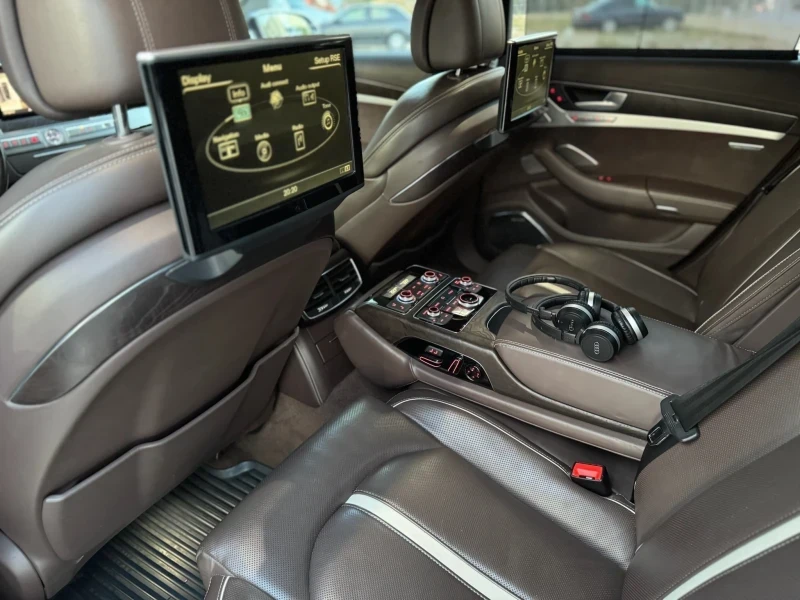 Audi S8 V8* CERAMIC* B&O* 360* Масаж* Обдухване* NIGHT - изображение 9