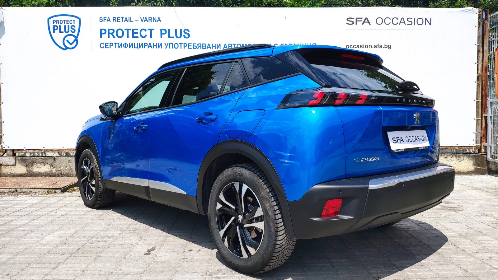 Peugeot 2008 ALLURE PACK Electric 100 кВ 136 - изображение 3