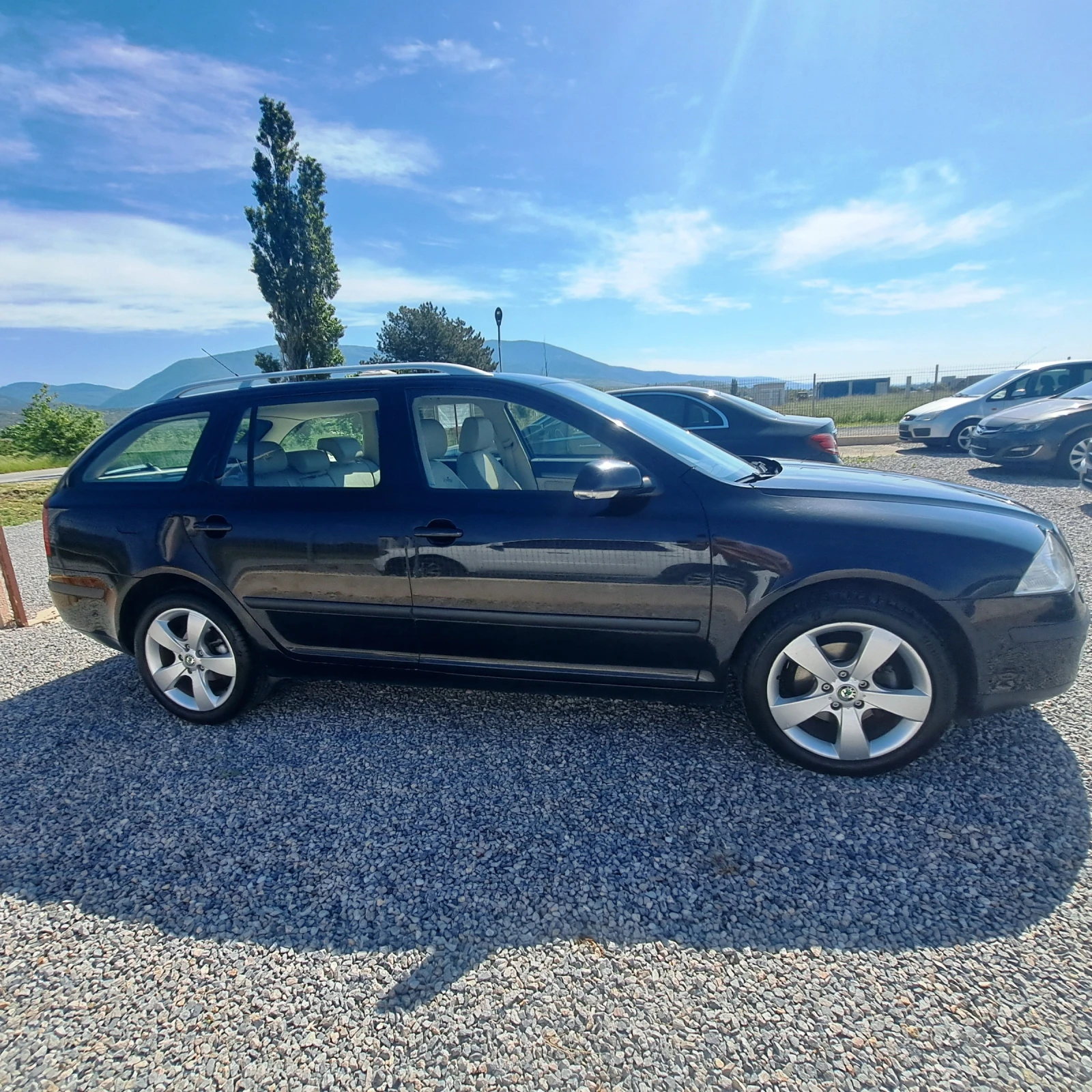 Skoda Octavia 2.O TDI* АВТОМАТИК* КОЖА* НАВИ* УНИКАТ!*  - изображение 6