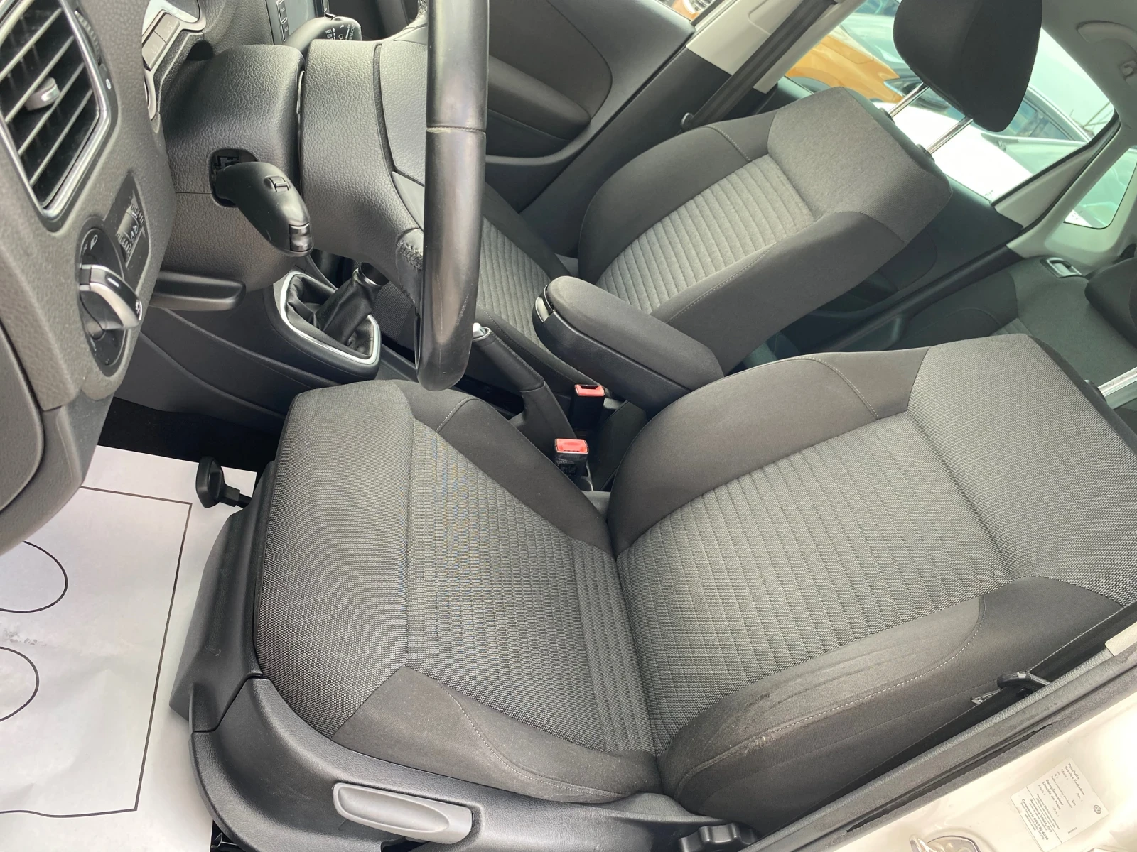 VW Polo 1.6D 90HP* 2014/09M* EVRO5B NAVI  - изображение 8