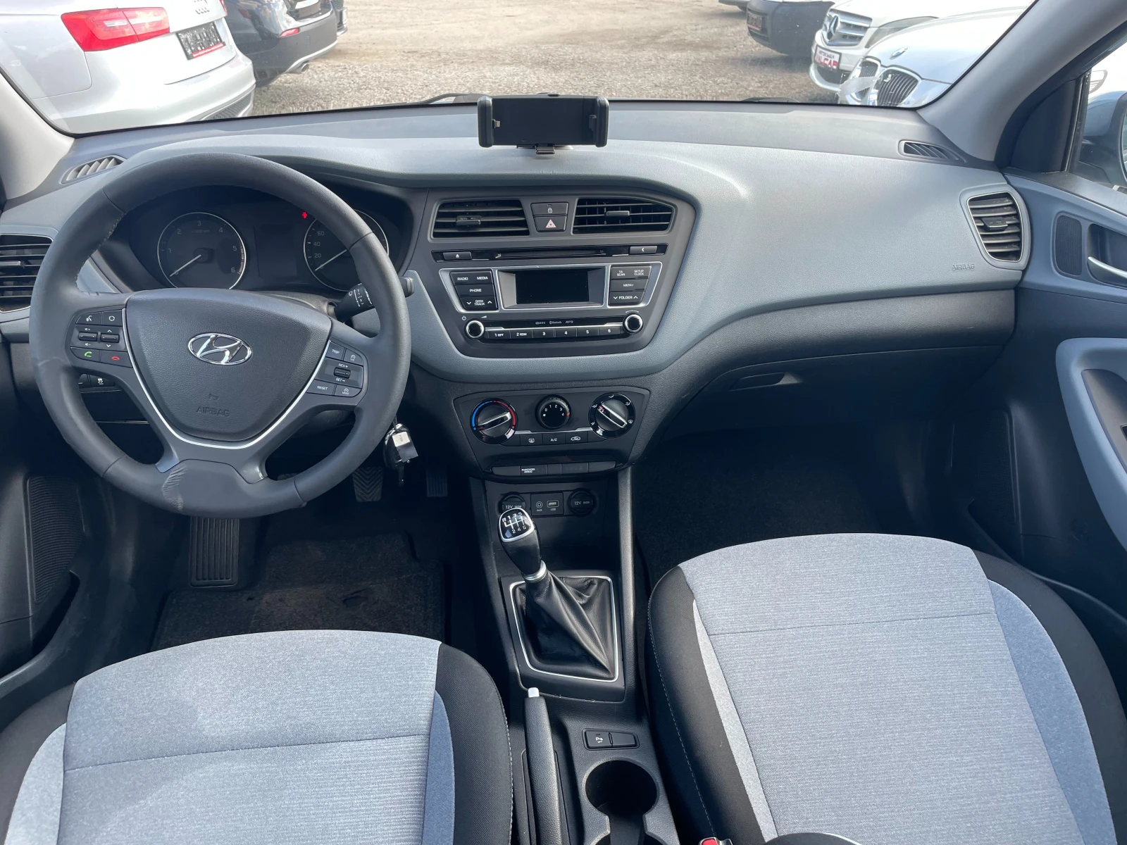 Hyundai I20    | Mobile.bg   12