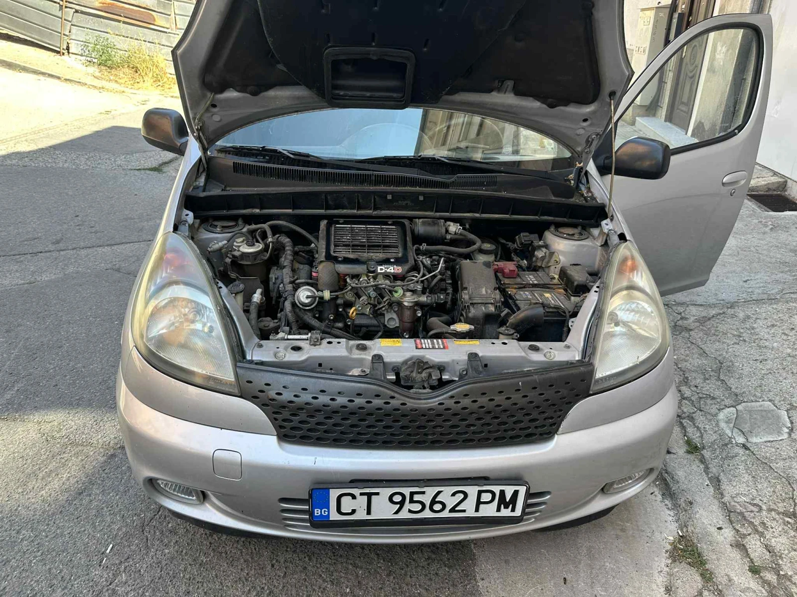 Toyota Yaris verso 1.4 D-4D - изображение 2