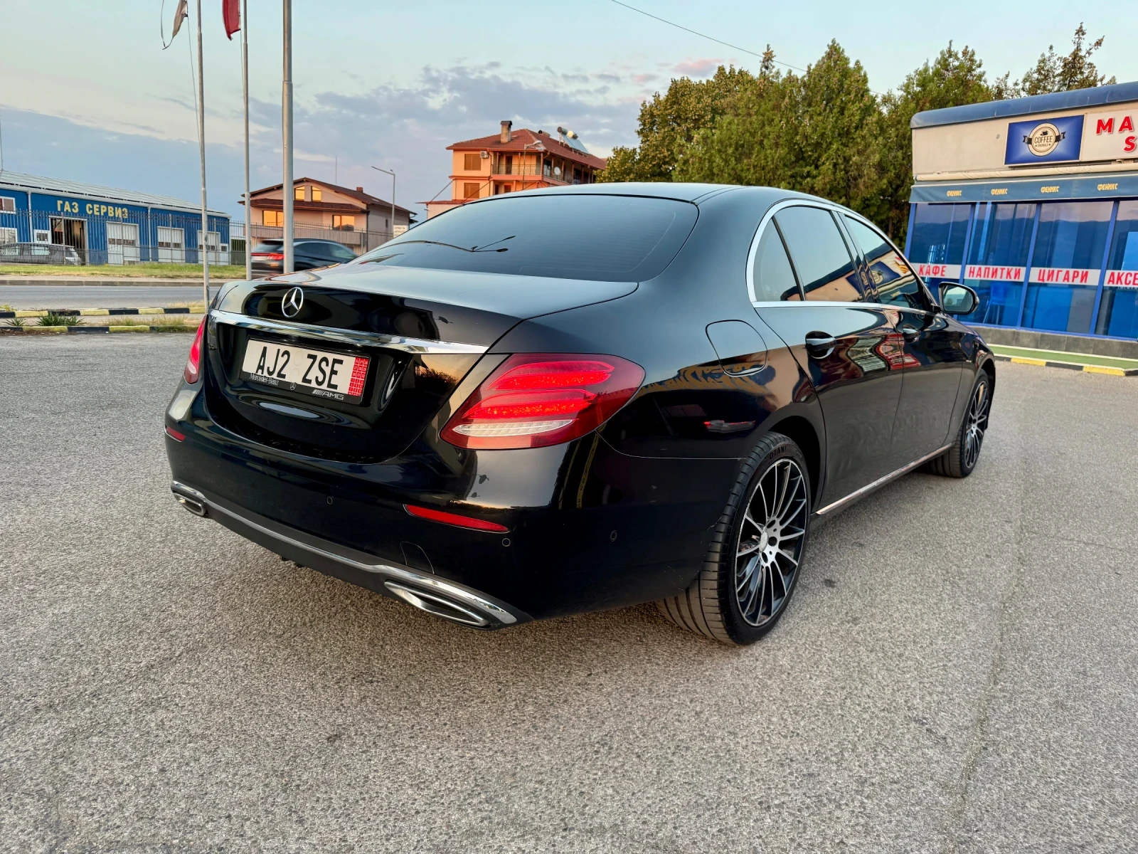 Mercedes-Benz E 220 CDI Digital 9G 360  Head Up Реални Км! - изображение 6