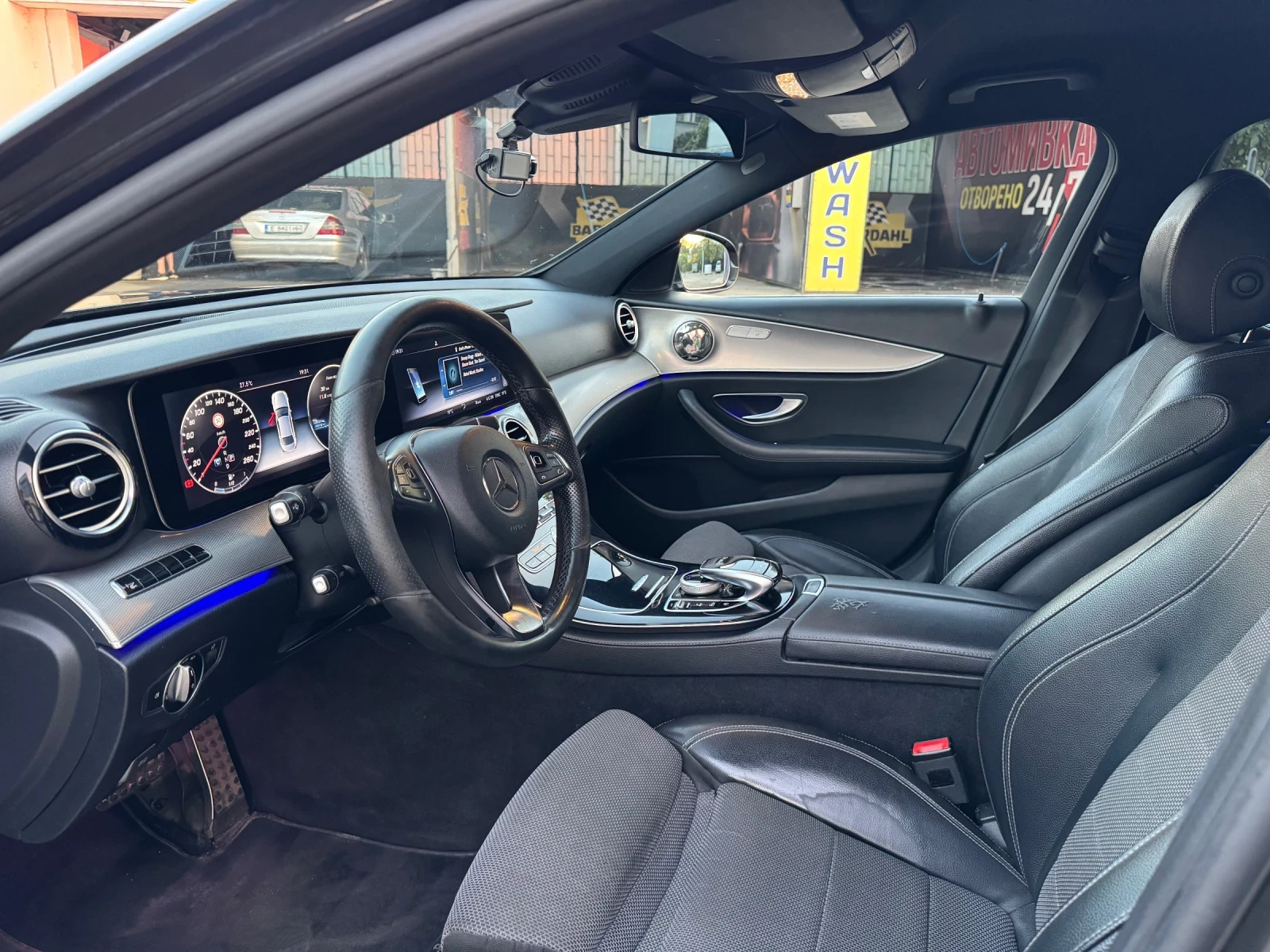 Mercedes-Benz E 220 CDI Digital 9G 360  Head Up Реални Км! - изображение 9
