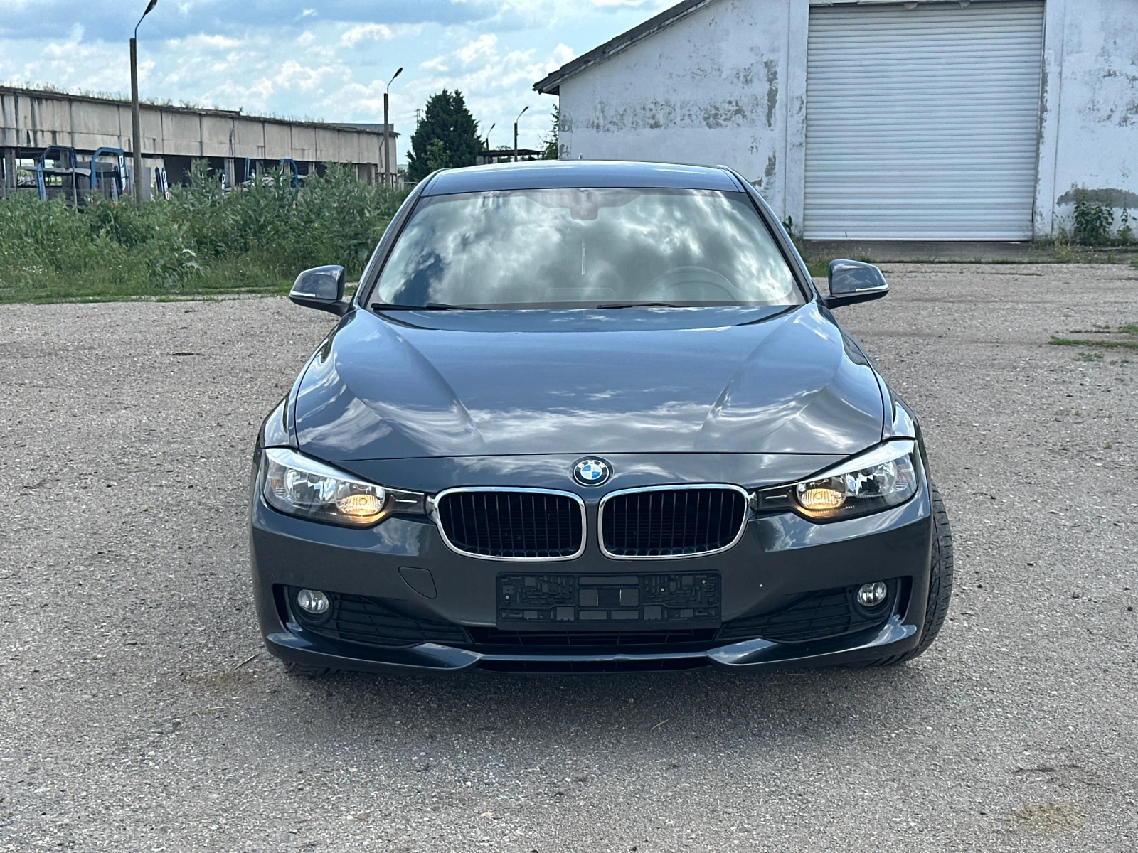 BMW 318 2.0d, снимка 2 - Автомобили и джипове - 54842375