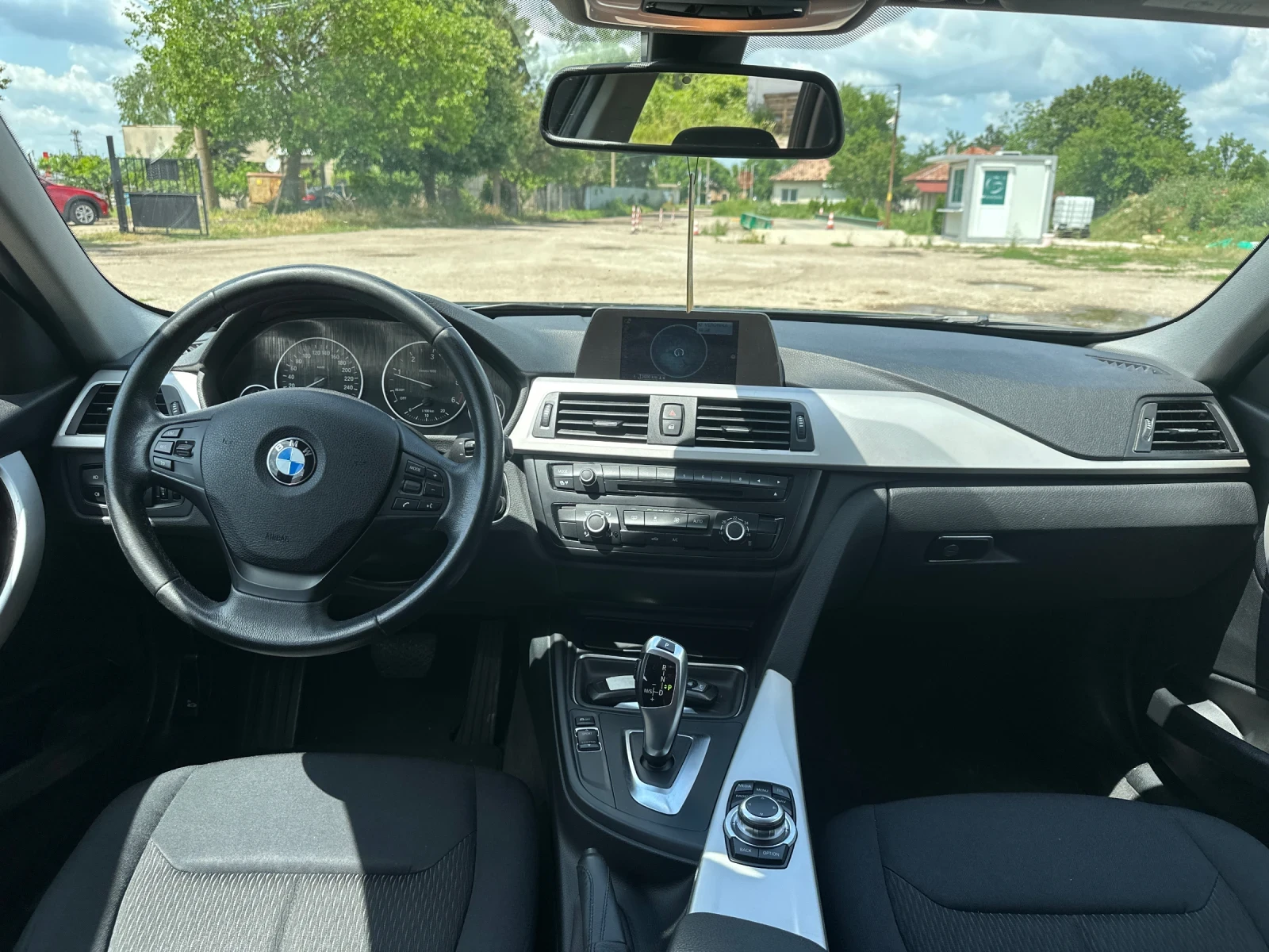 BMW 318 2.0d, снимка 10 - Автомобили и джипове - 54842375