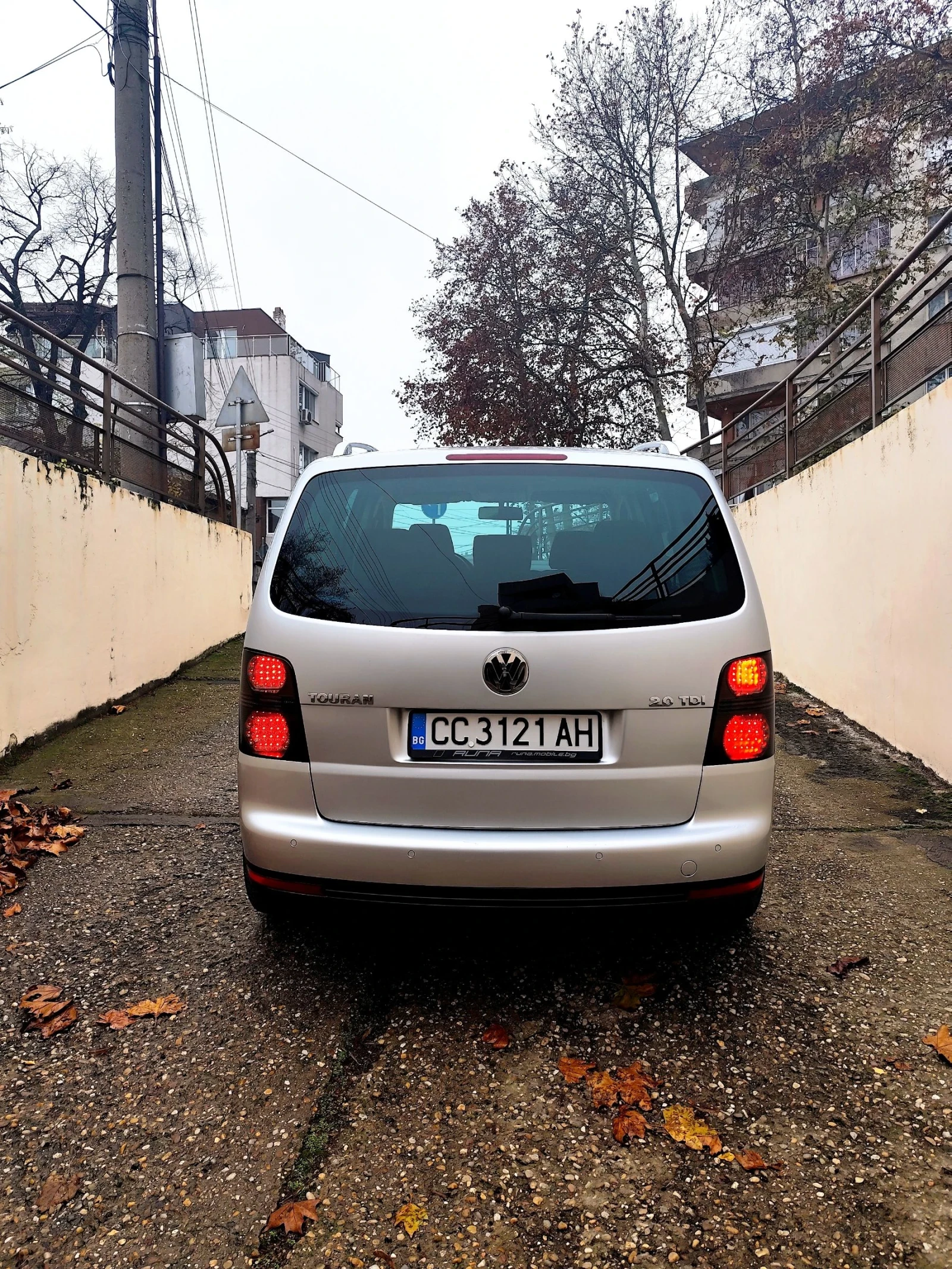 VW Touran 2.0 140 .. 6+ 1  | Mobile.bg   10