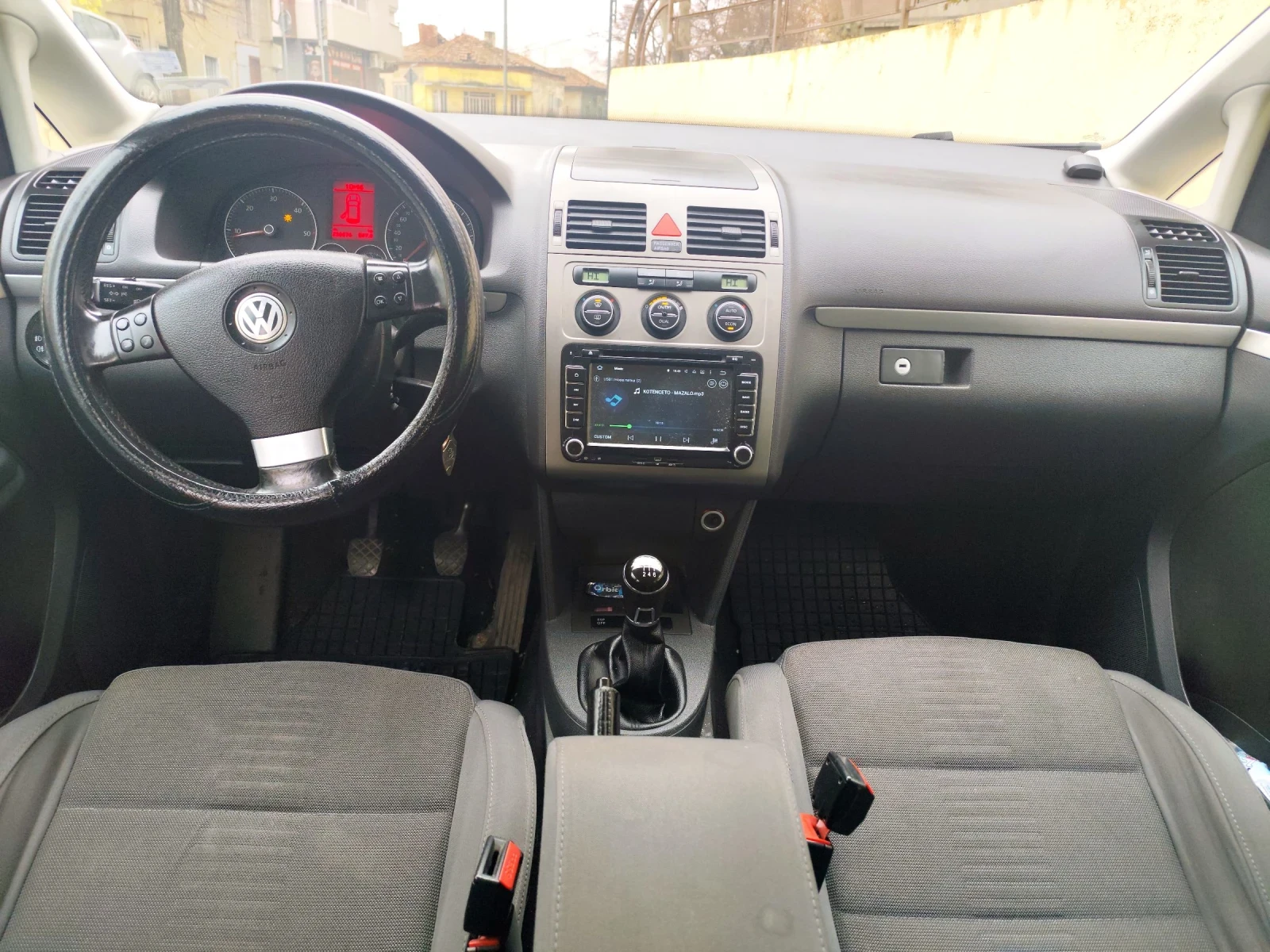 VW Touran 2.0 140 .. 6+ 1  | Mobile.bg   8