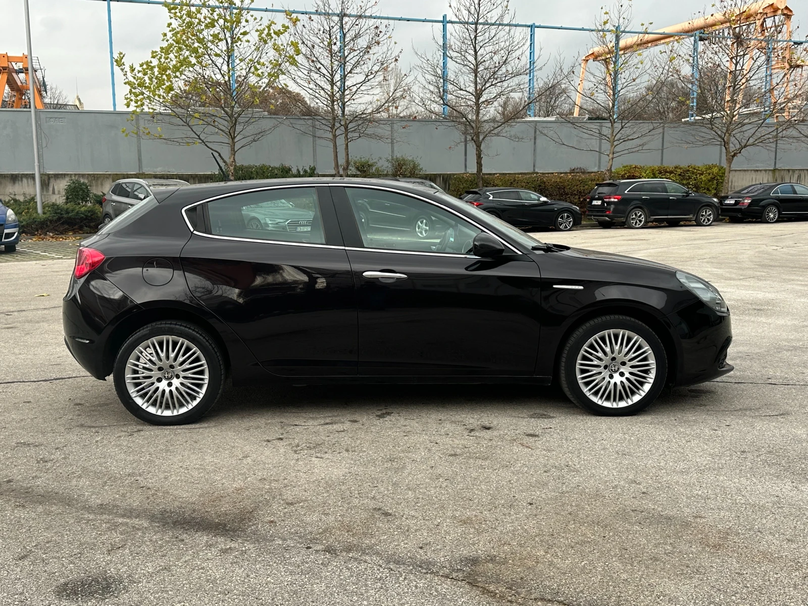 Alfa Romeo Giulietta 1.6d 105 к.с.  - изображение 5