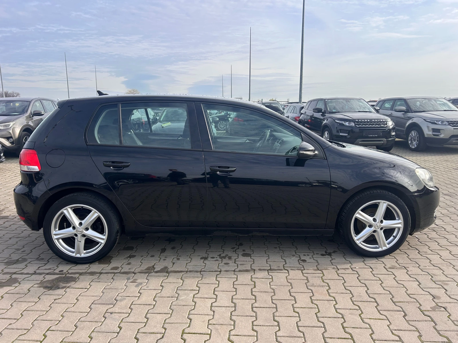 VW Golf 1.6i NAVI EURO 5 - изображение 5