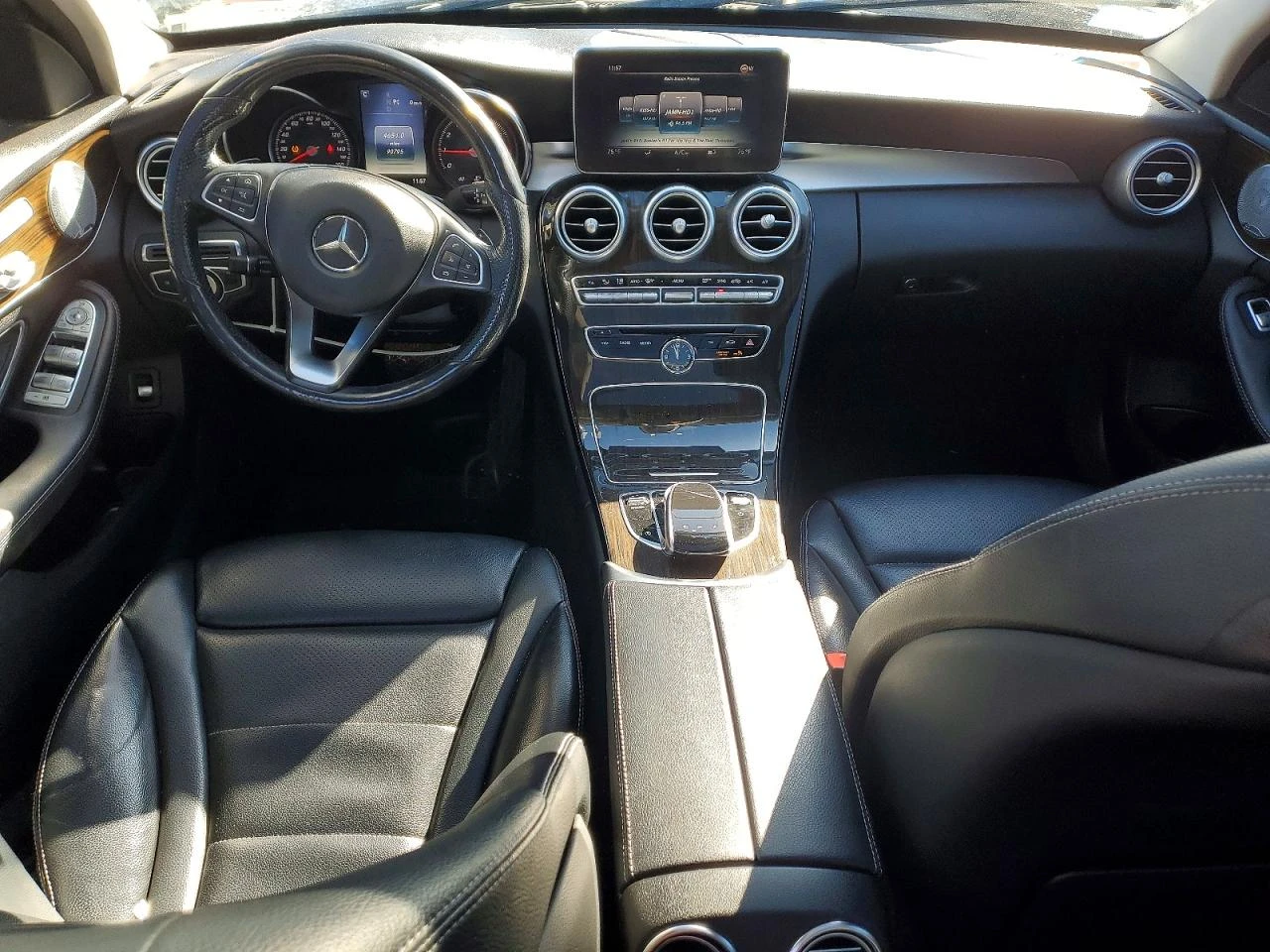 Mercedes-Benz C 300 4MATIC, снимка 8 - Автомобили и джипове - 53816826