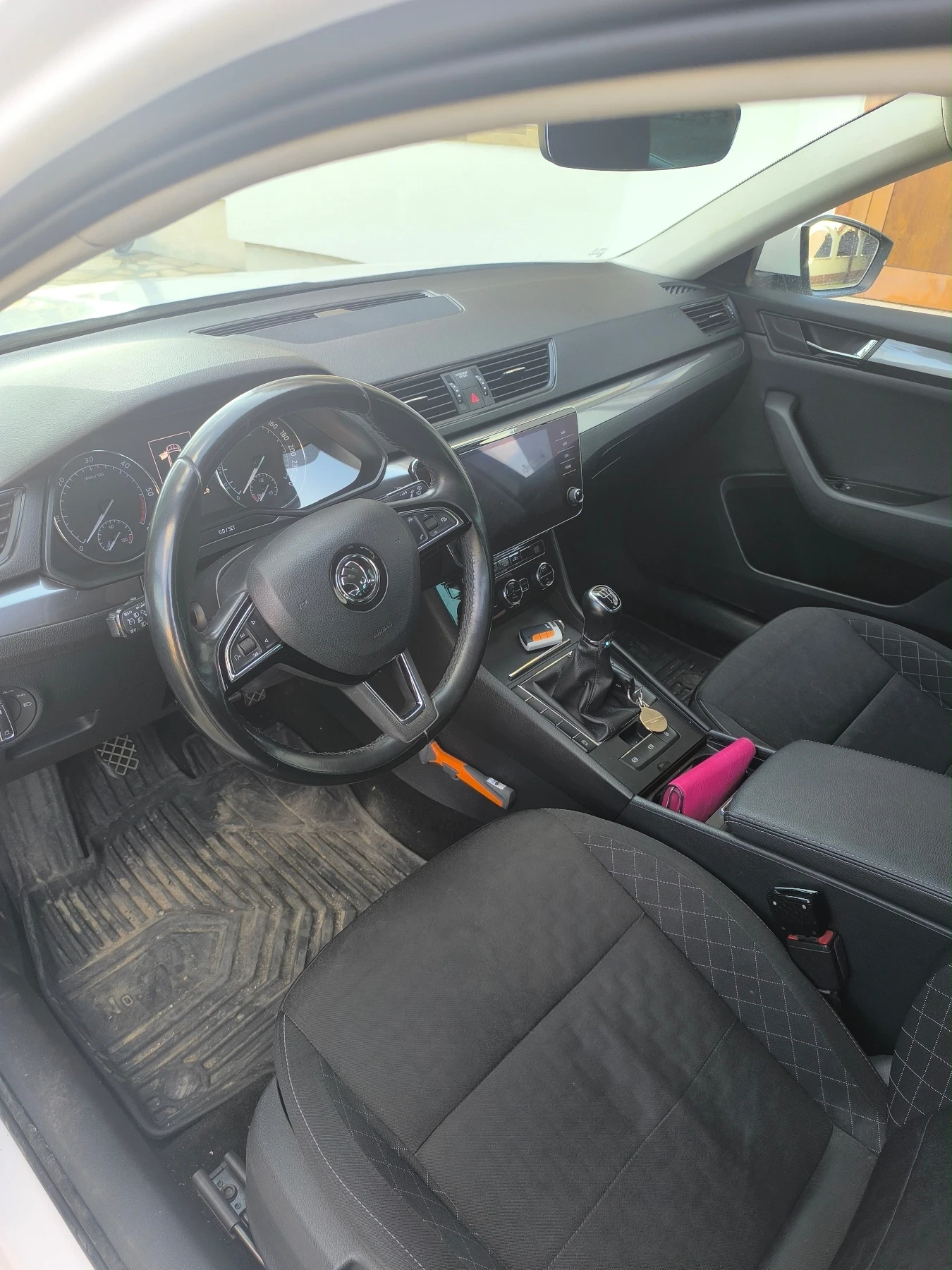 Skoda Superb, снимка 5 - Автомобили и джипове - 54138009