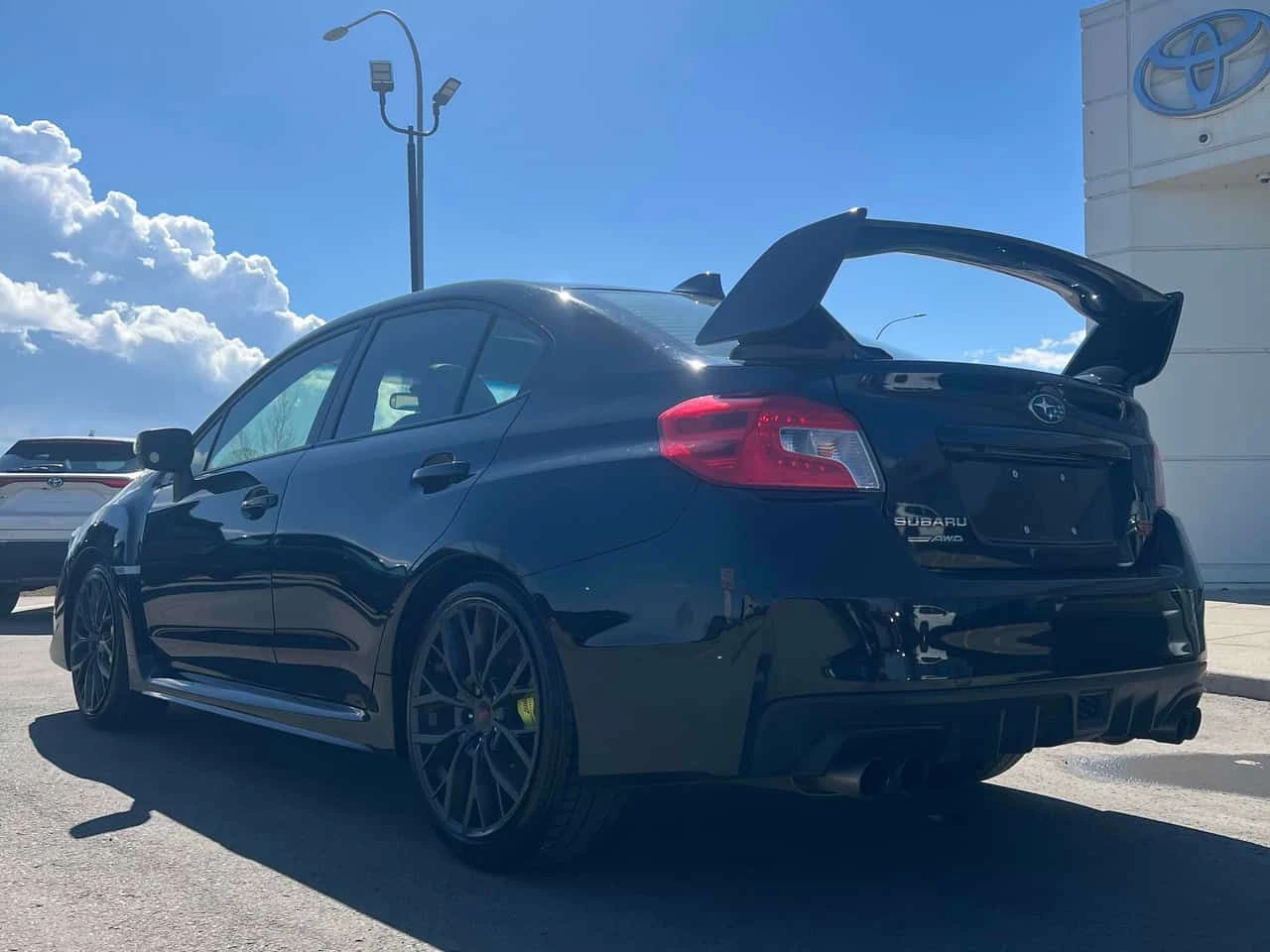 Subaru WRX * STI Sport * PANO* KEYLESS* ПОДГРЕВ* , снимка 15 - Автомобили и джипове - 54448488