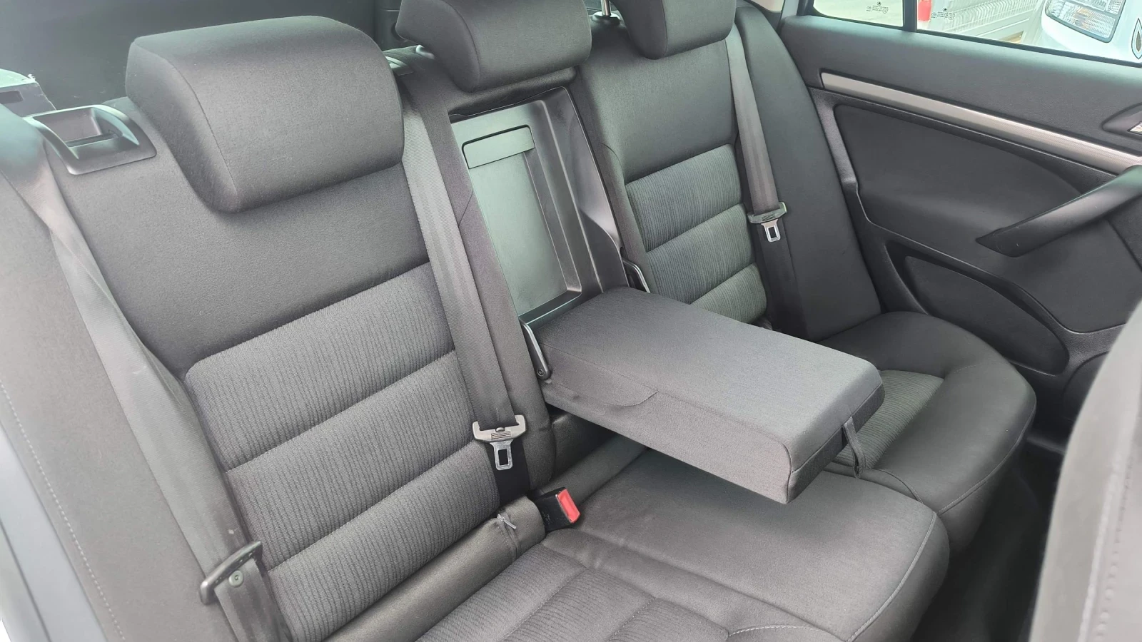 Skoda Octavia 2.0TD automatic , снимка 10 - Автомобили и джипове - 55121872