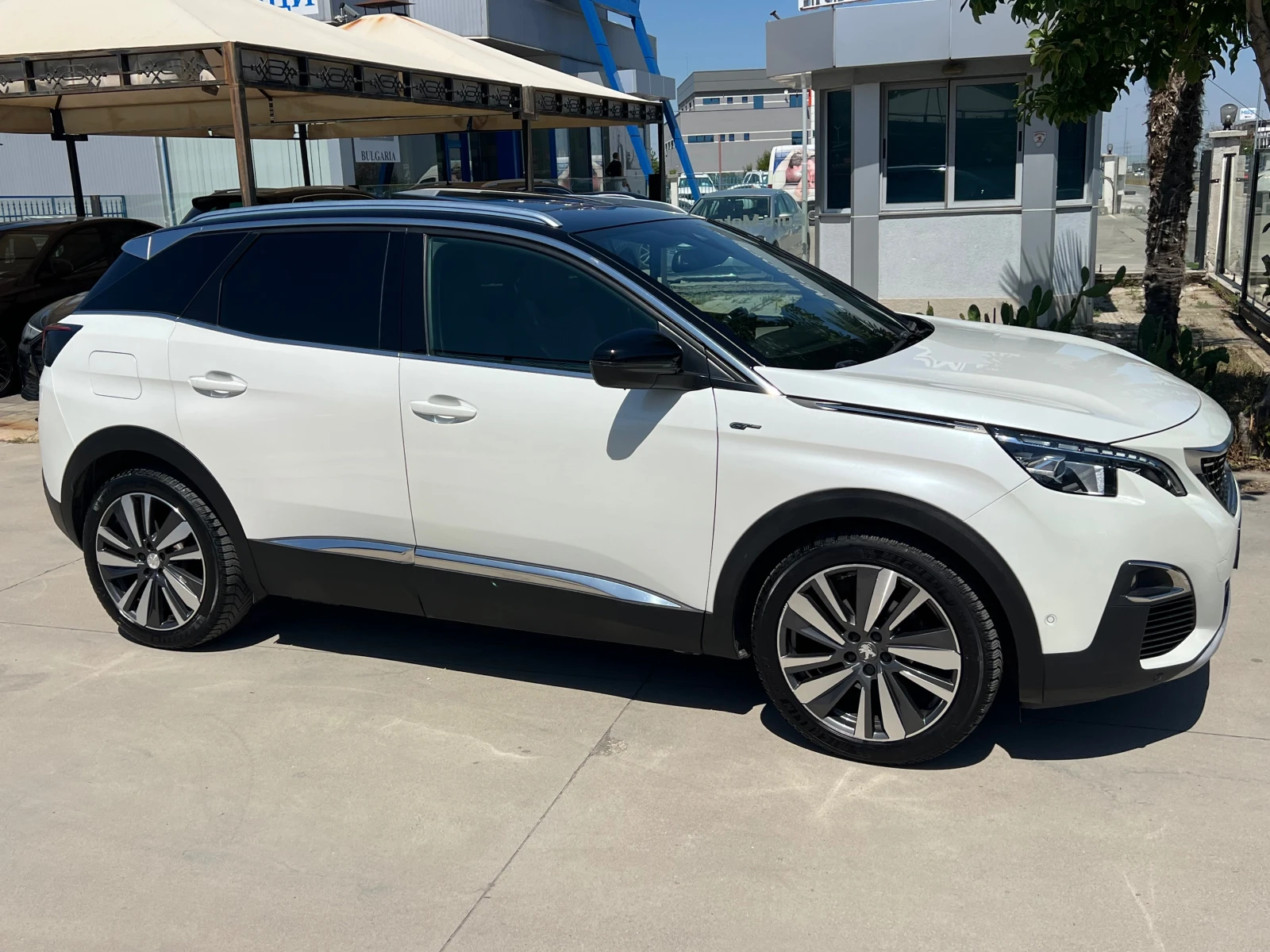 Peugeot 3008 2.0 BLUE-HDI, GT LINE, LED, PANO, DISTR, CAMERA-36, снимка 4 - Автомобили и джипове - 55479631