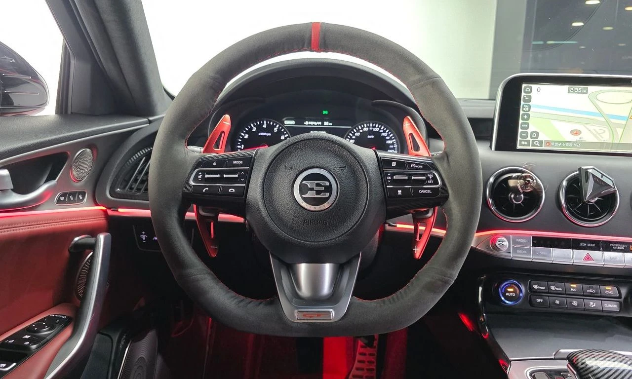 Kia Stinger 3.3* GT* AWD* DISTRONIC* 360* ПОДГРЕВ* ОБДУХВАНЕ* , снимка 5 - Автомобили и джипове - 55786347