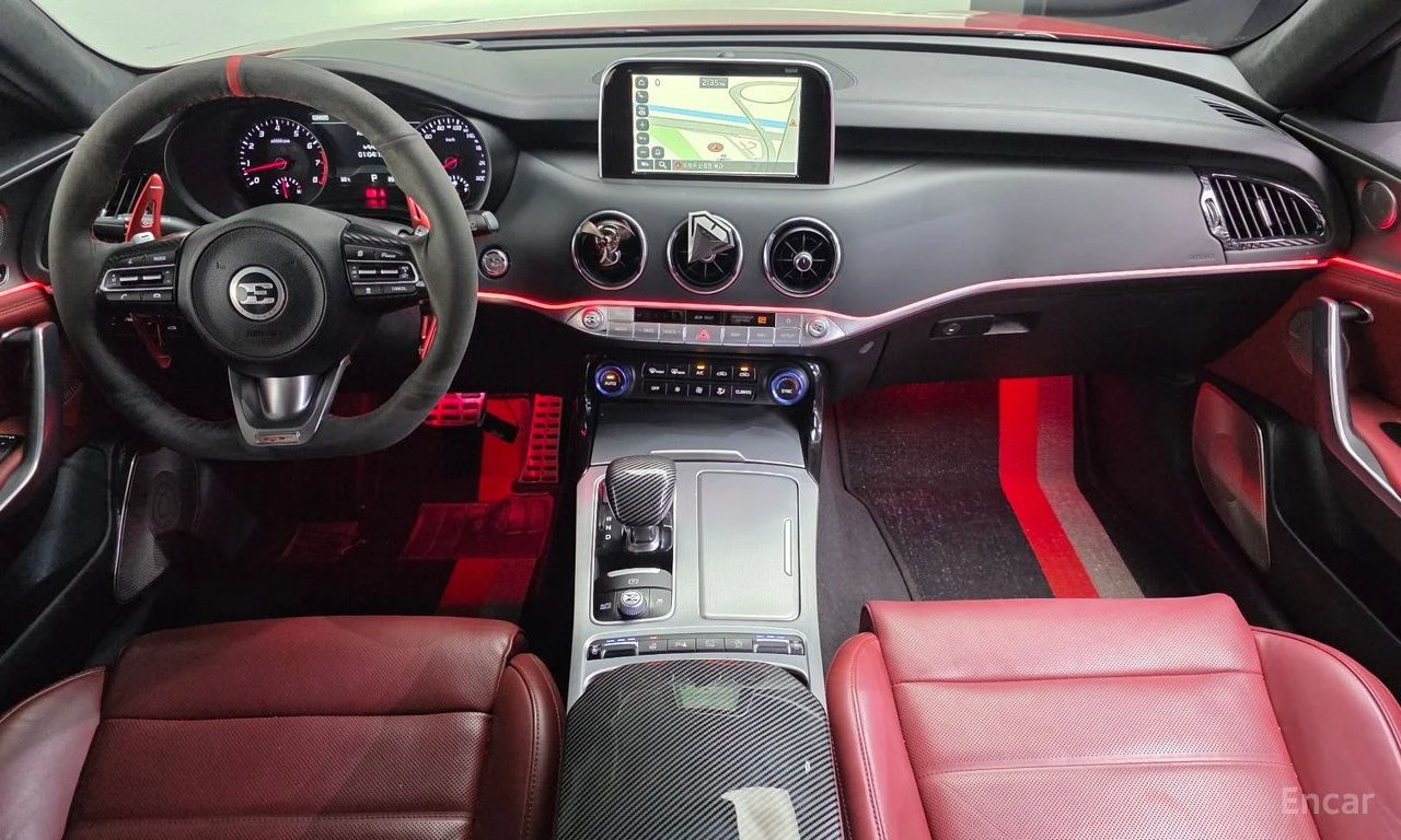 Kia Stinger 3.3* GT* AWD* DISTRONIC* 360* ПОДГРЕВ* ОБДУХВАНЕ* , снимка 6 - Автомобили и джипове - 55786347
