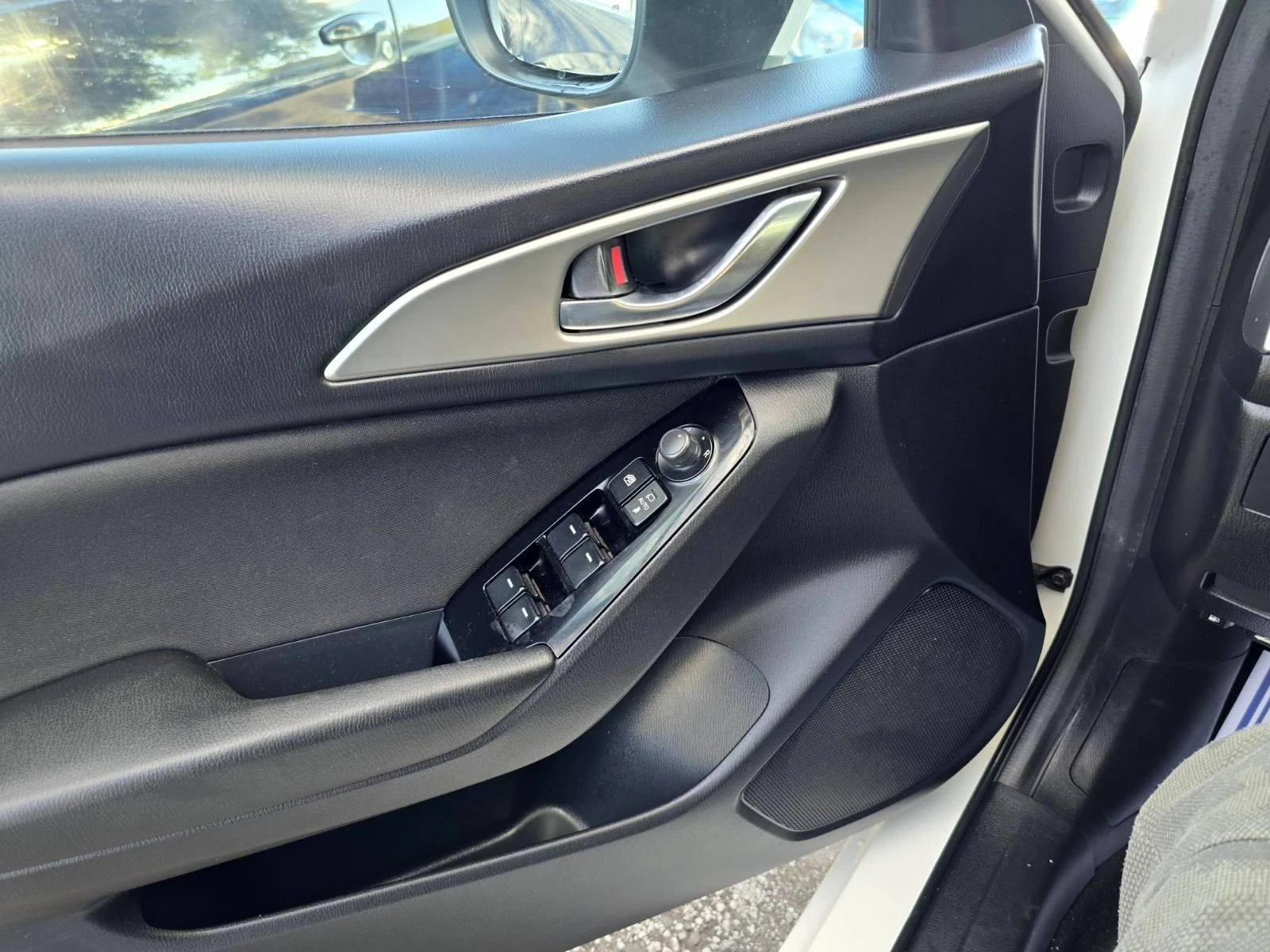 Mazda 3 УНИКАТ/ФУЛ ЕКСТРИ/2.0i/SKYACTIV, снимка 8 - Автомобили и джипове - 55802150