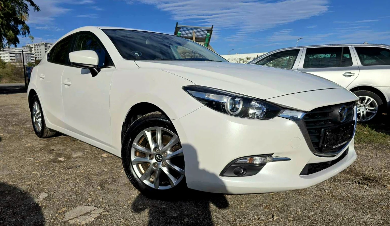 Mazda 3 УНИКАТ/ФУЛ ЕКСТРИ/2.0i/SKYACTIV, снимка 4 - Автомобили и джипове - 55802150