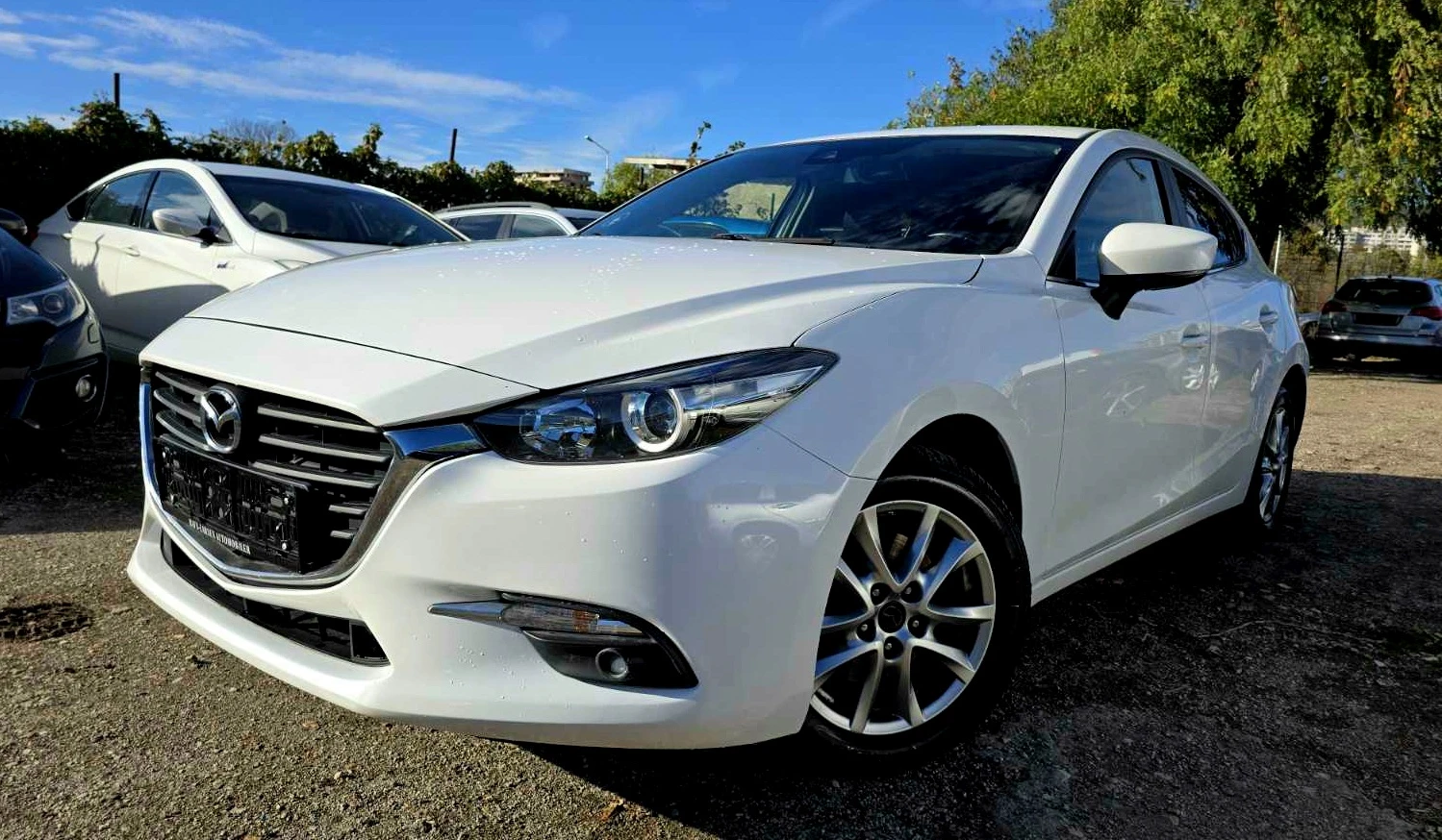Mazda 3 УНИКАТ/ФУЛ ЕКСТРИ/2.0i/SKYACTIV
