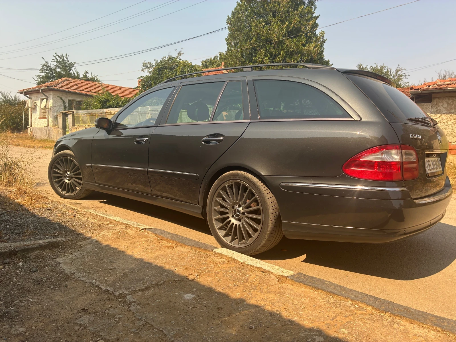 Mercedes-Benz E 500, снимка 4 - Автомобили и джипове - 56220466