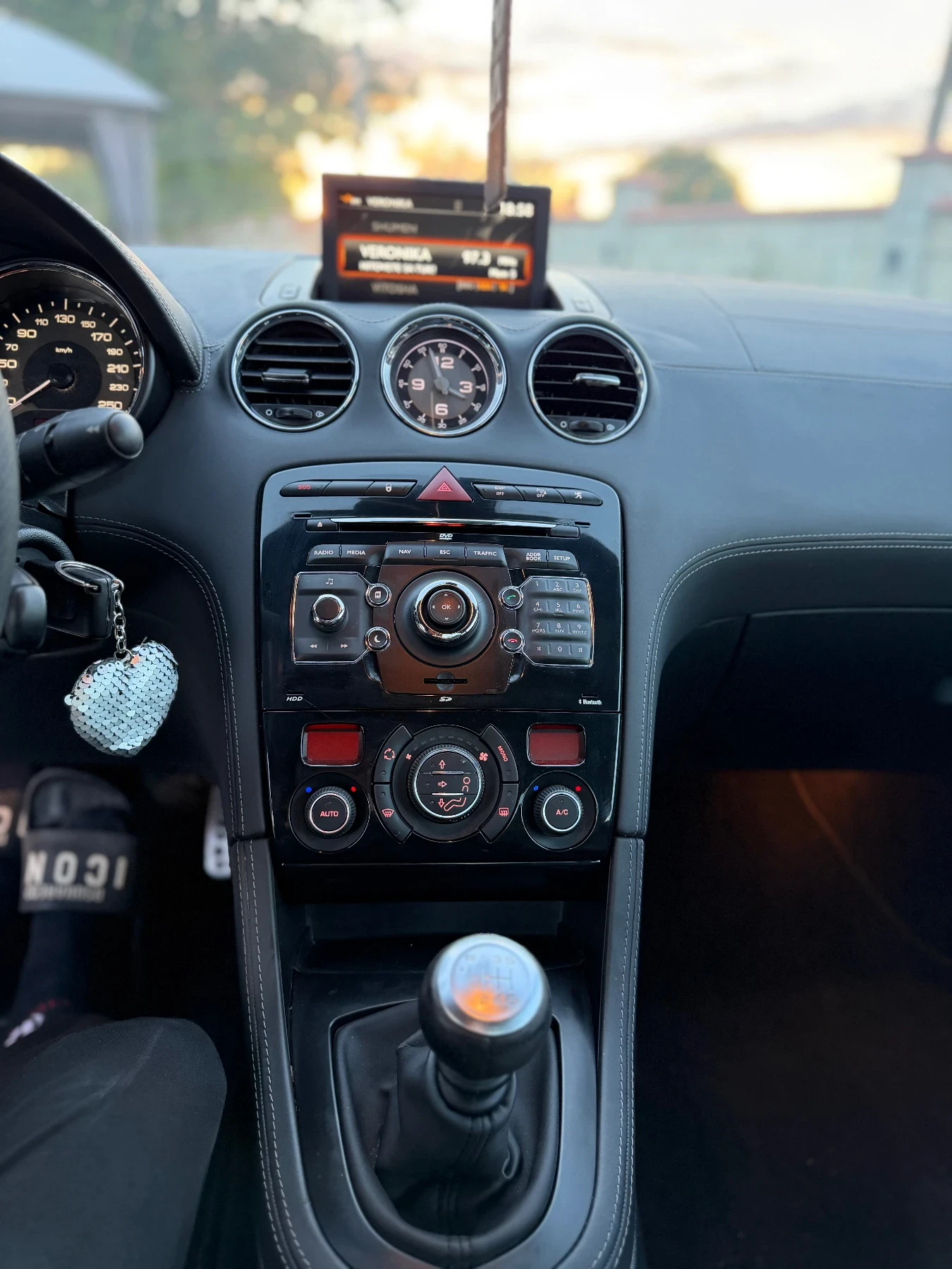 Peugeot RCZ Peugeot RCZ 1.6 THP 200 �.�. | Mobile.bg � ����������� 4