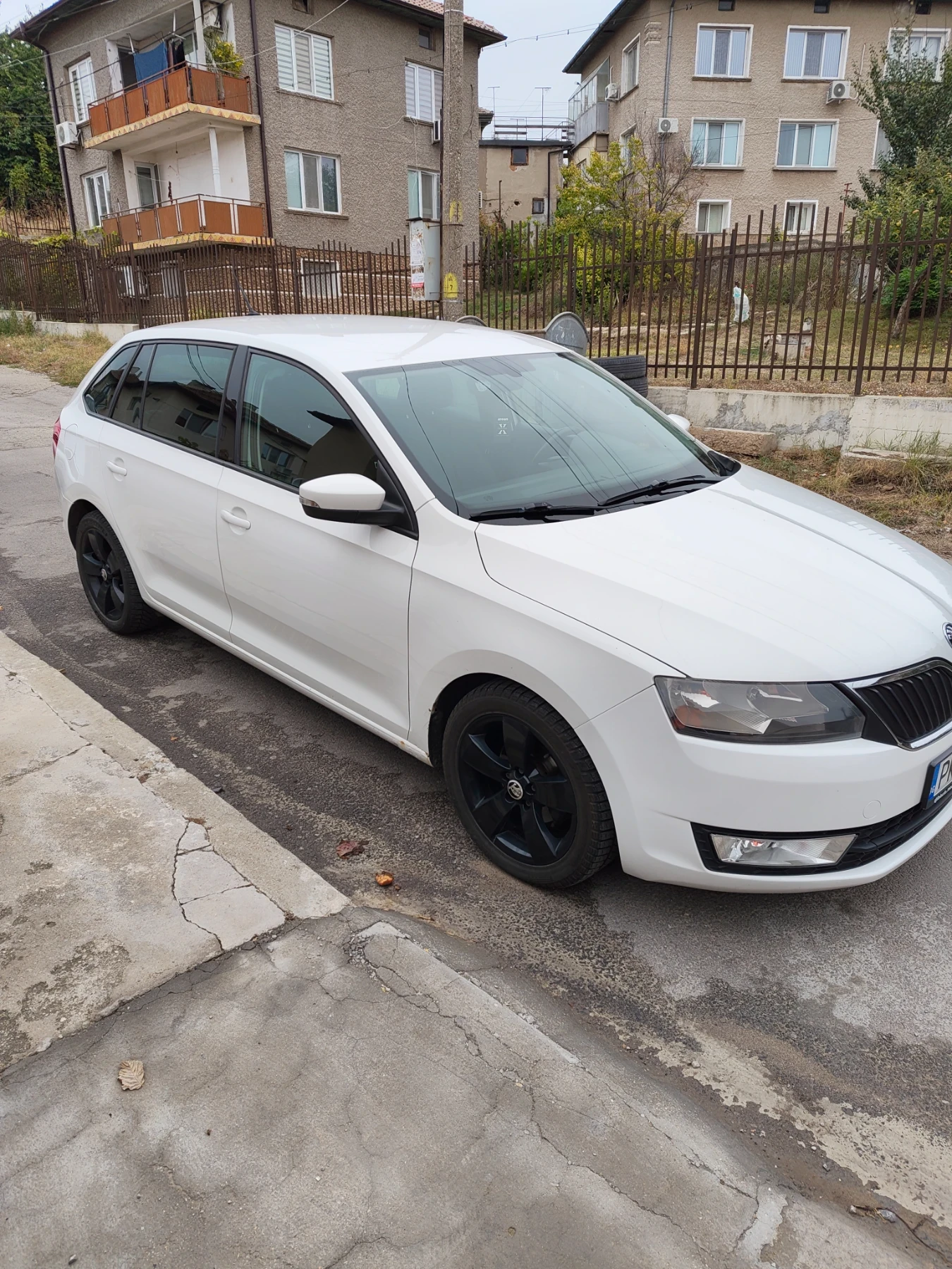 Skoda Rapid, снимка 2 - Автомобили и джипове - 56553380