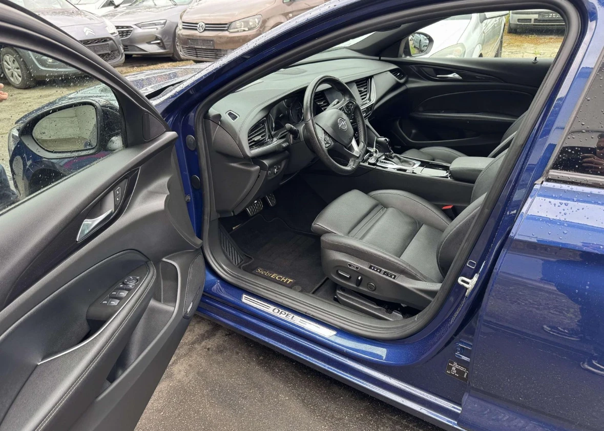 Opel Insignia 2.0 CDTI F20DVH, снимка 8 - Автомобили и джипове - 56620486