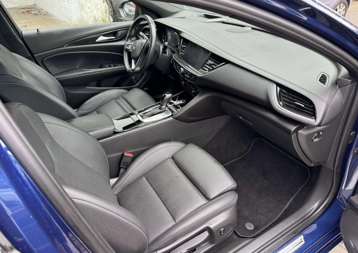 Opel Insignia 2.0 CDTI F20DVH, снимка 9 - Автомобили и джипове - 56620486